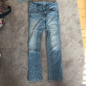 American eagle light wash jeans